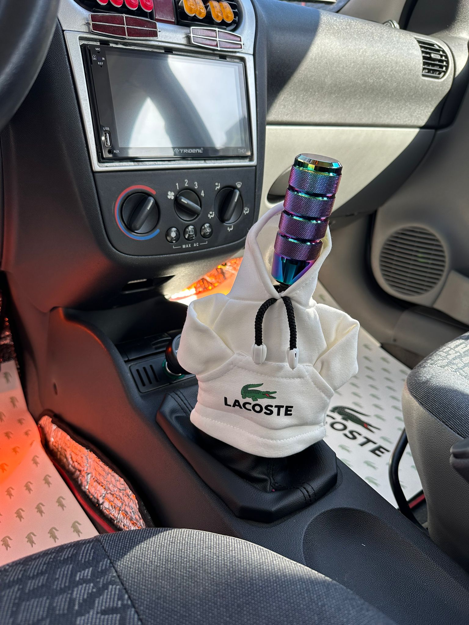 Lacoste vites poları